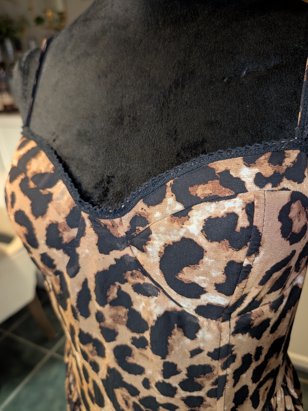 NWT Women's Leopard Print Maxi Dress - Brown/Black. Size large - Picture 4 of 6